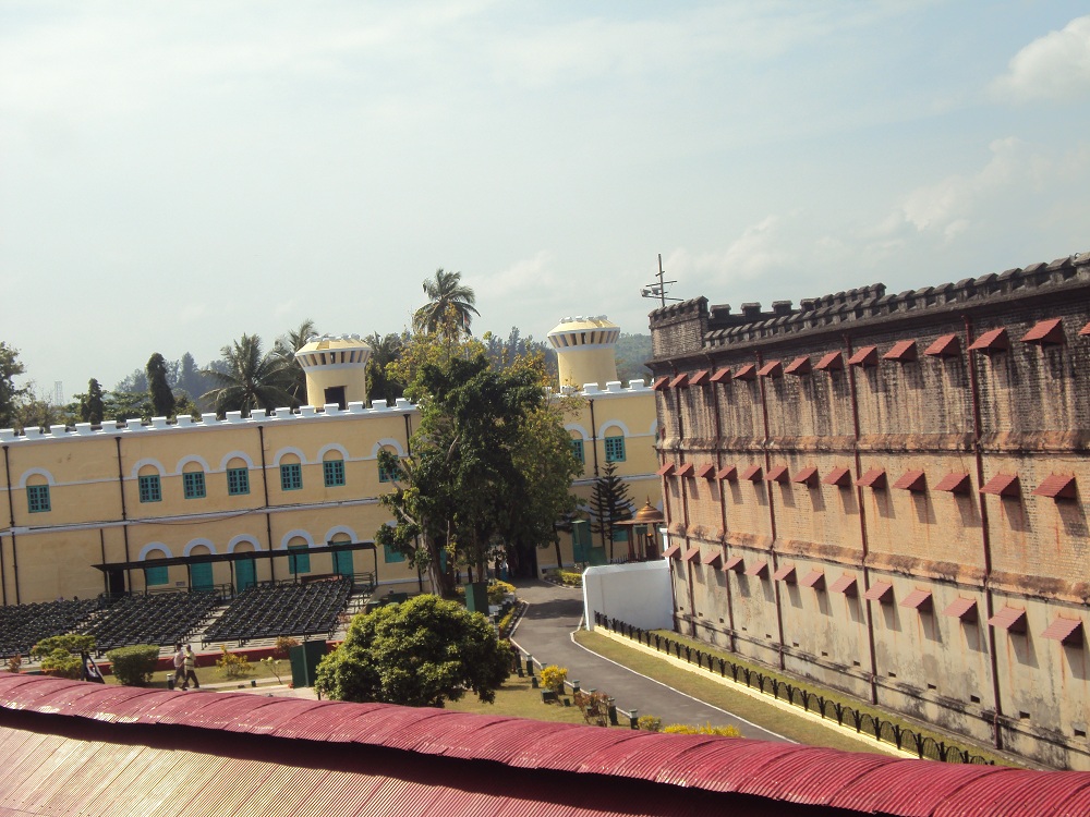 Cellular-Jail_05t2a